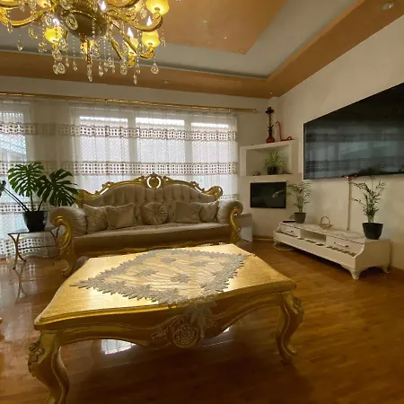 Хостел Golden House